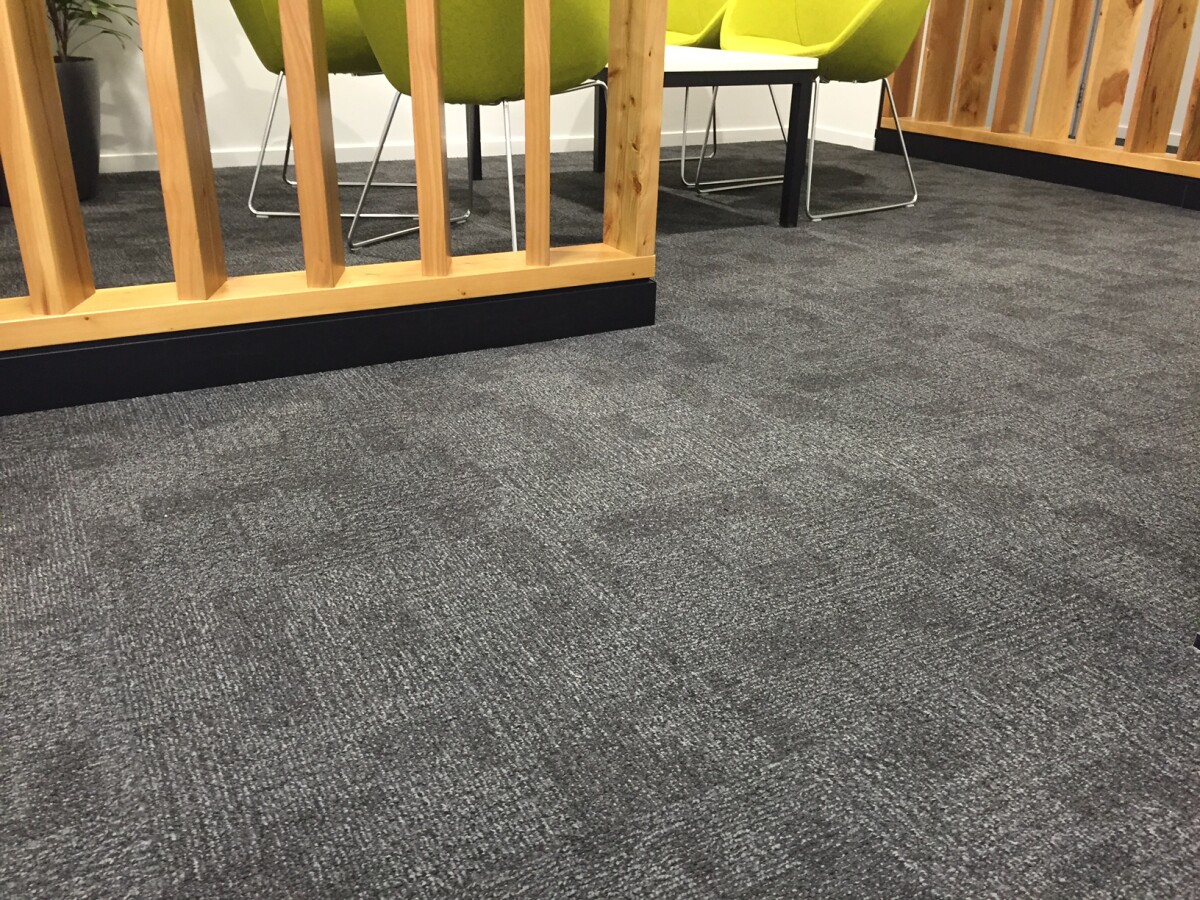 Auckland Airport Aviator 2