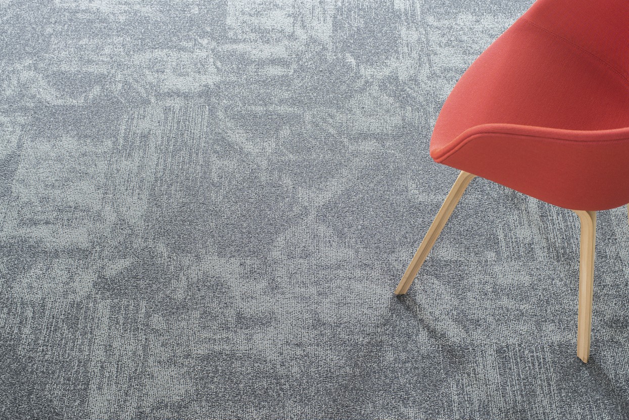 300 dpi 4A1N CloseUp carpet SAVANE 930 GREY 1 web v2